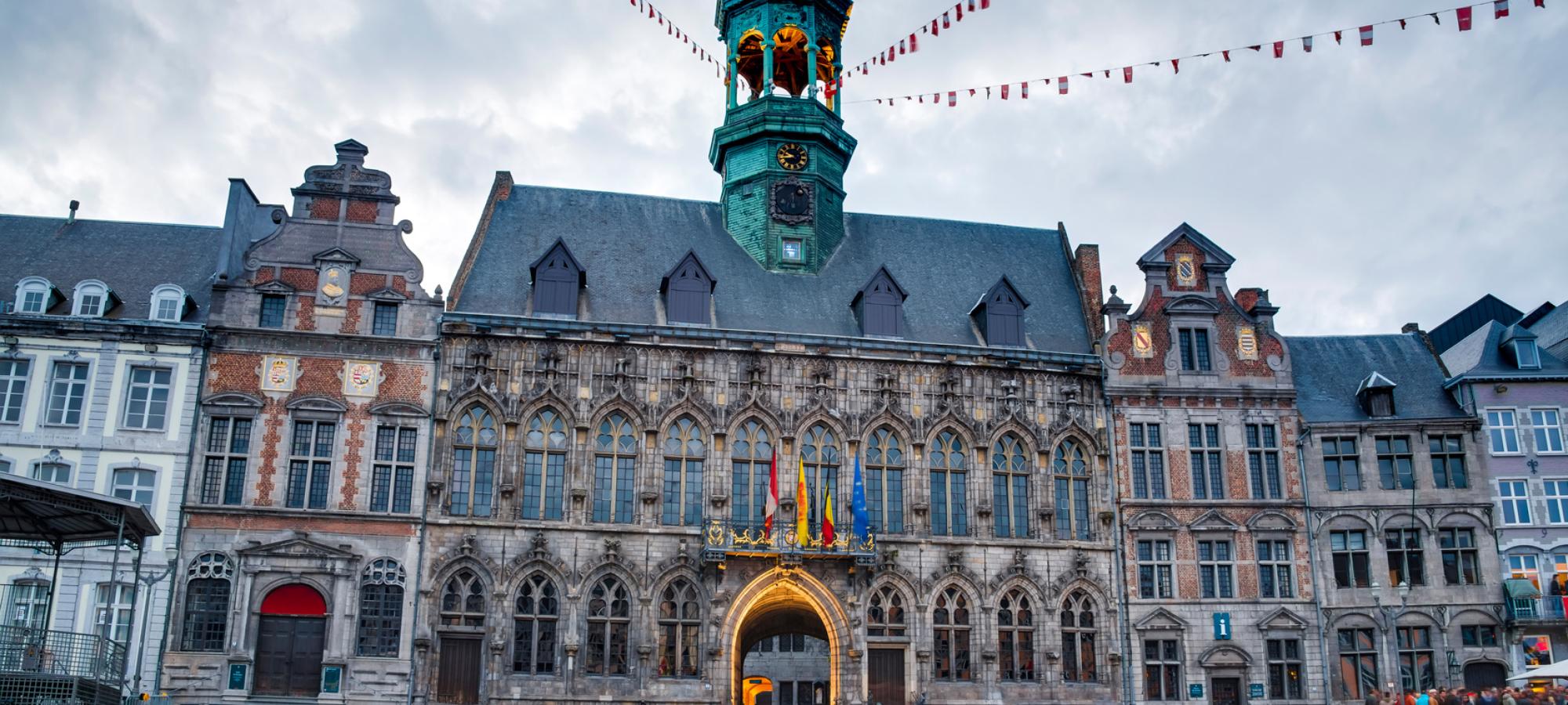 Mons